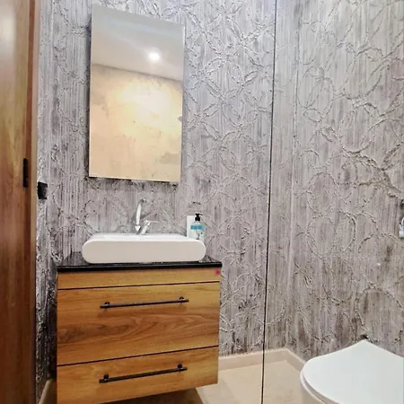 Stone With Private Pool فيلة *