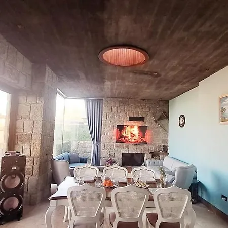 فيلة Stone With Private Pool